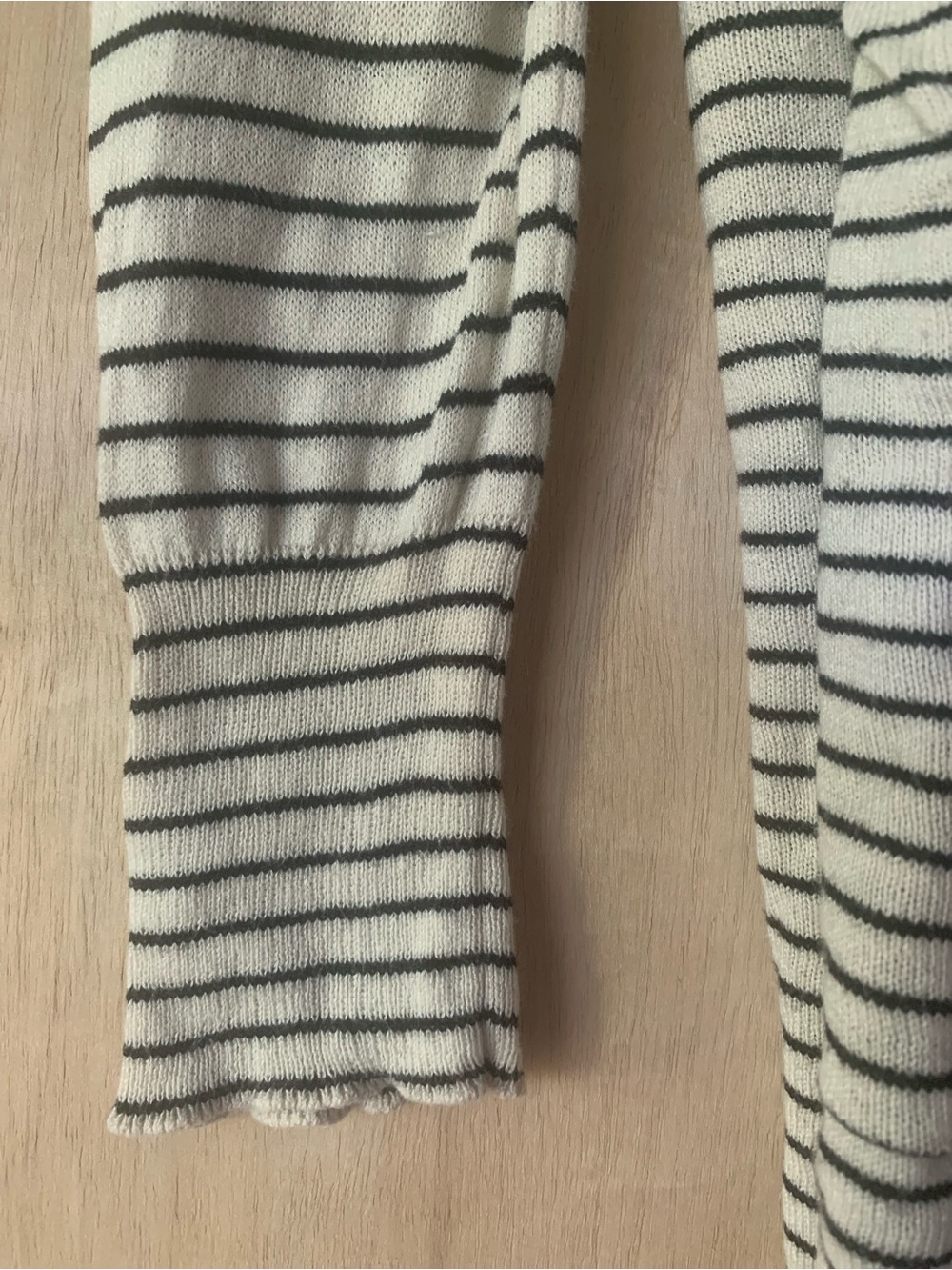 Billabong Womens Knit Black & Cream Striped Cardigan size small - Picture 3 of 5